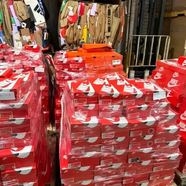 Nike Dunk Sneakers Pallet
