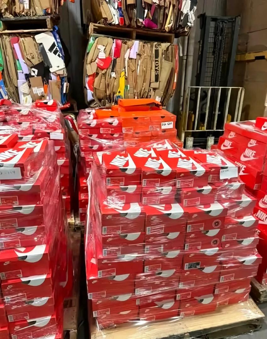 nike-dunk-pallets-for-sale-1.jpeg