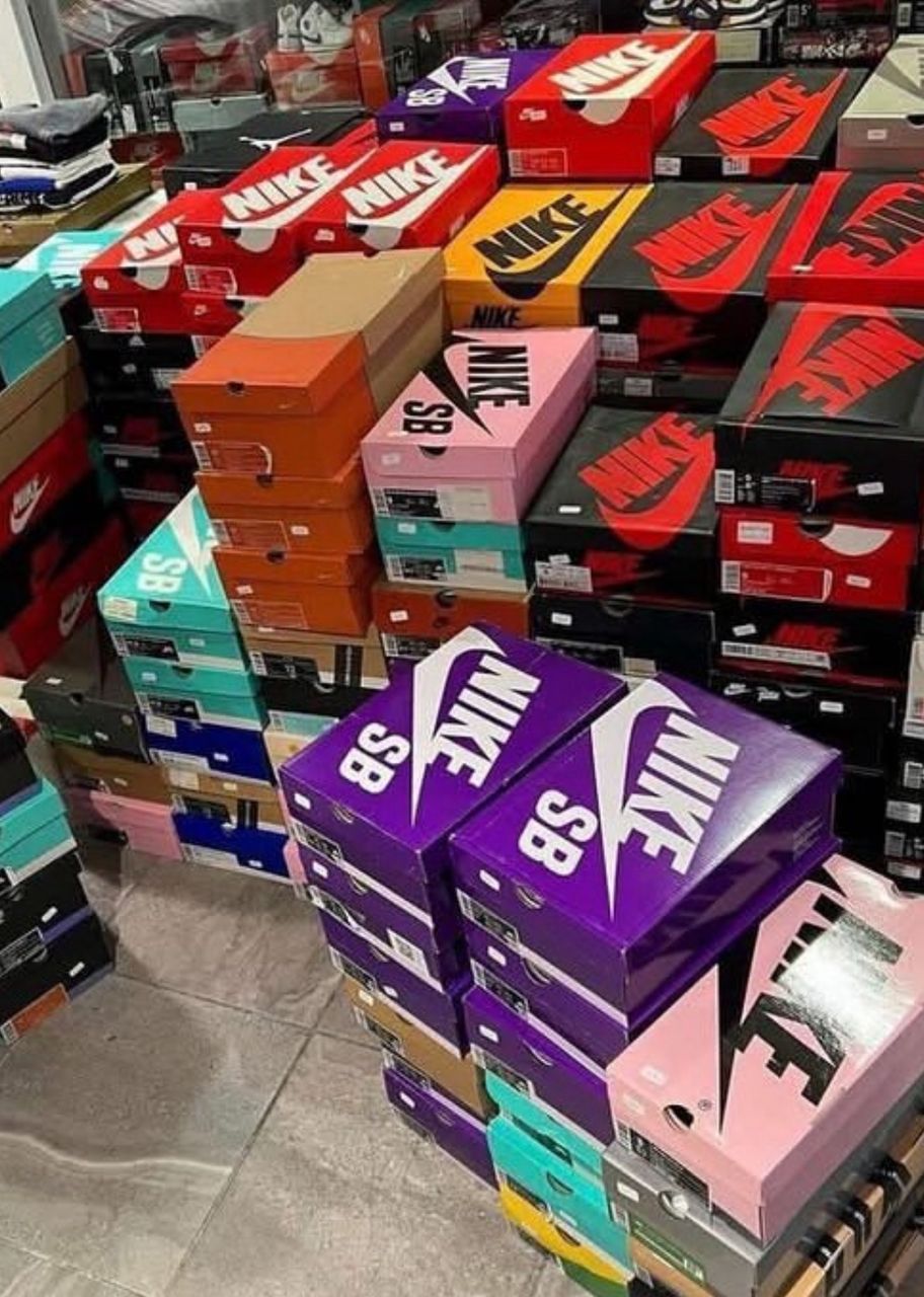 nike-sneakers-pallets-liquidation-1.jpeg