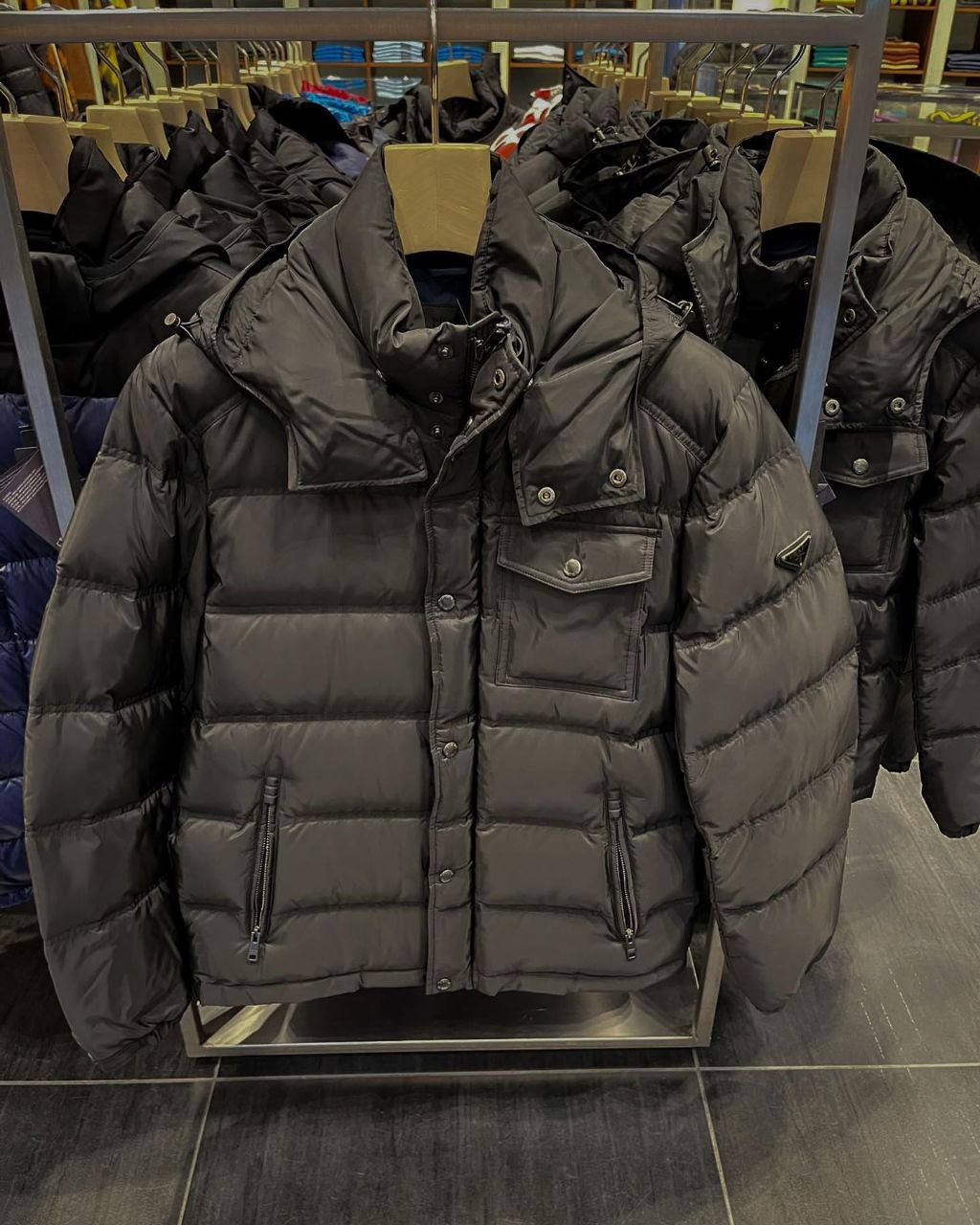 winter-jacket-wholesale-pallet-largo-pallets.jpg